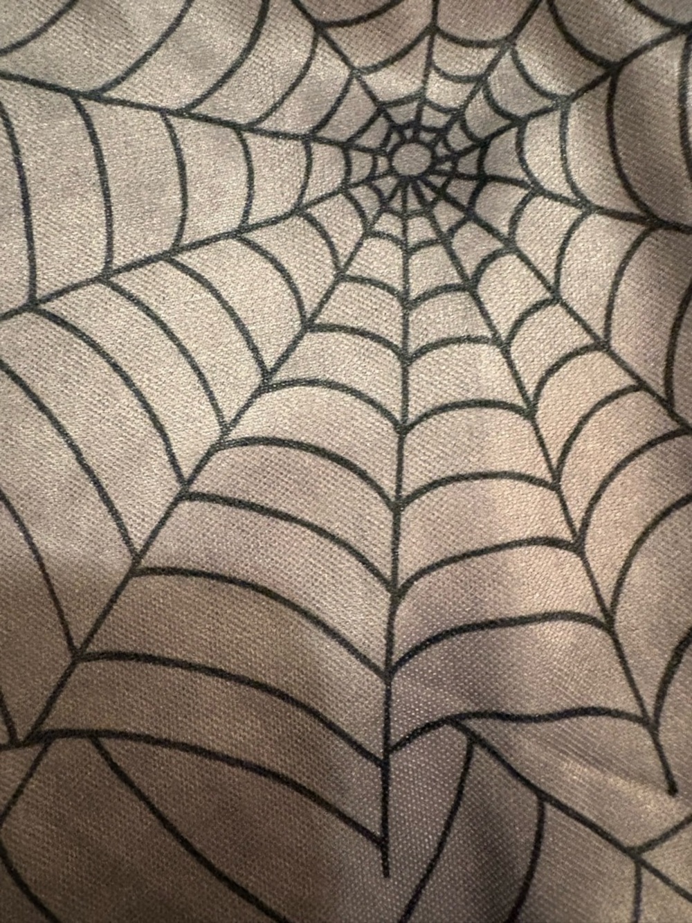Spiderweb Graphic scarf in Light Gray and Black